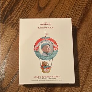 HALLMARK Keepsake 2018 BABYS FIRST CHRISTMAS ORNAMENT Love's Journey